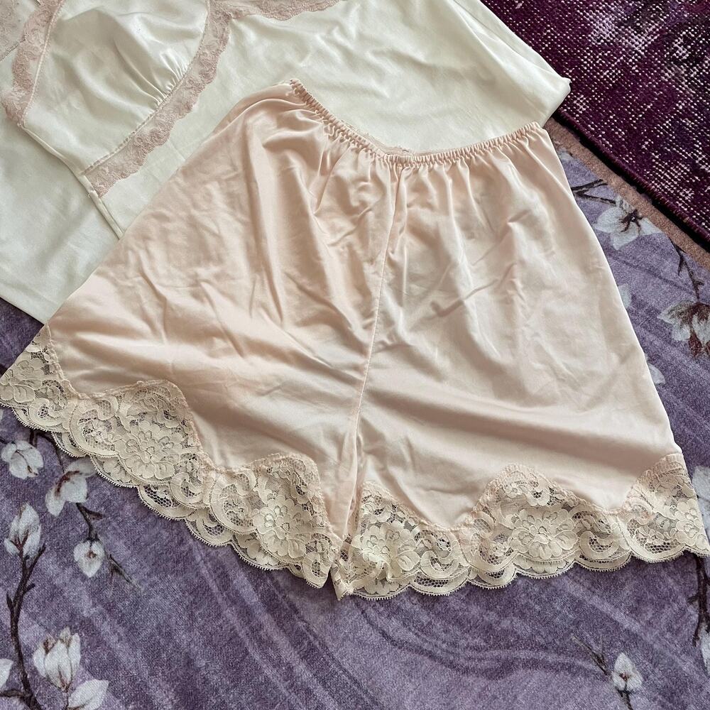 Vintage Pale Pink Lace Tap Pants Slip Shorts Coquette Bloomers Dainty Cottage